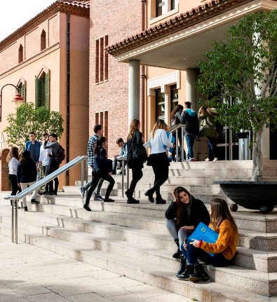 Obertura de la inscripció a uns graus que porten novetats